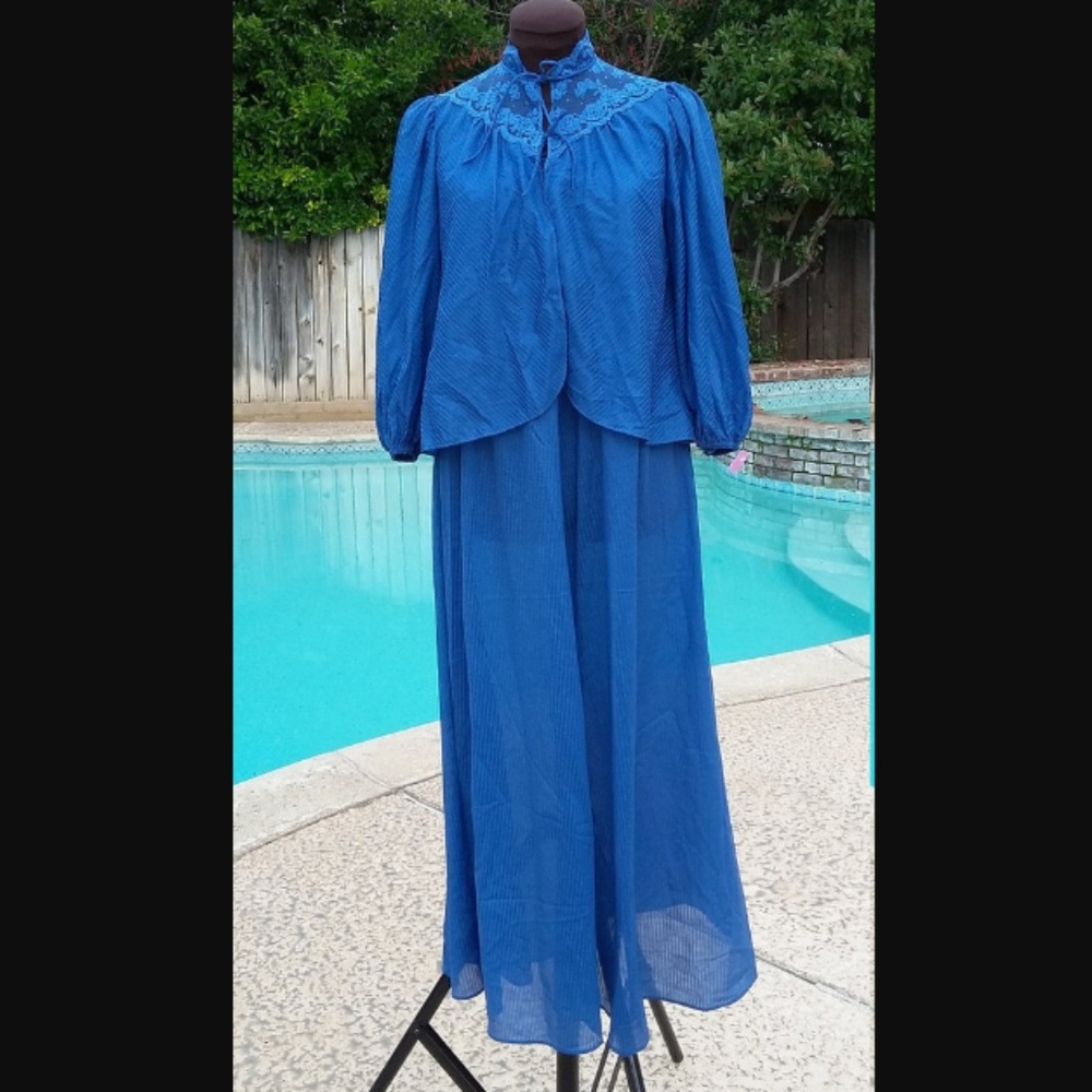 Tom Bezduda for Barad & Co Style Gown & Bed Coat